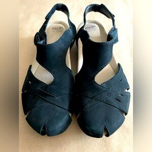 Earth Origins Women's Black Sandals Size 8.5
